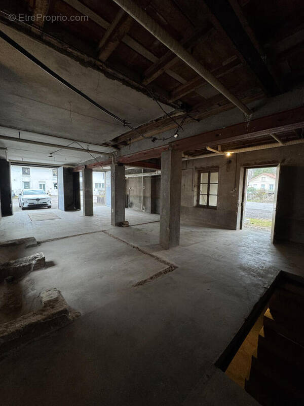 IMG_8232 - Commerce à SAINT-AME