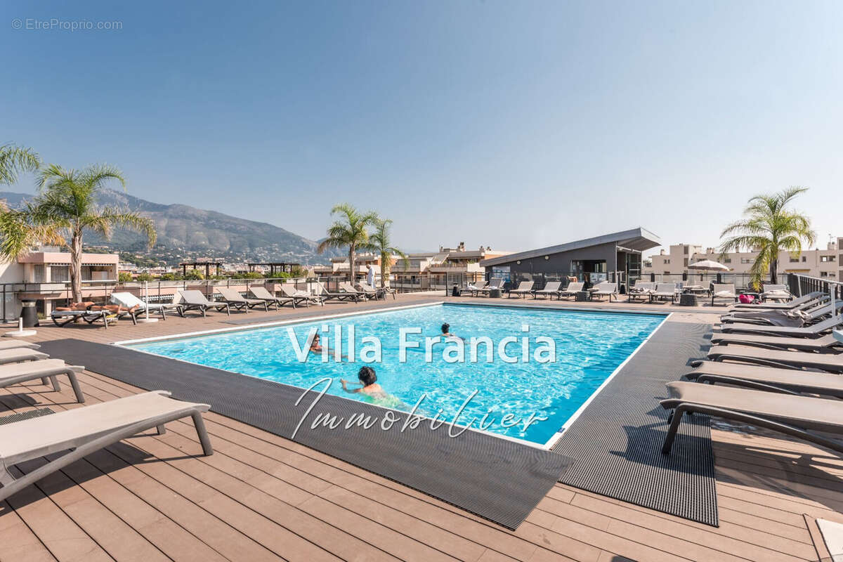 Appartement à ROQUEBRUNE-CAP-MARTIN