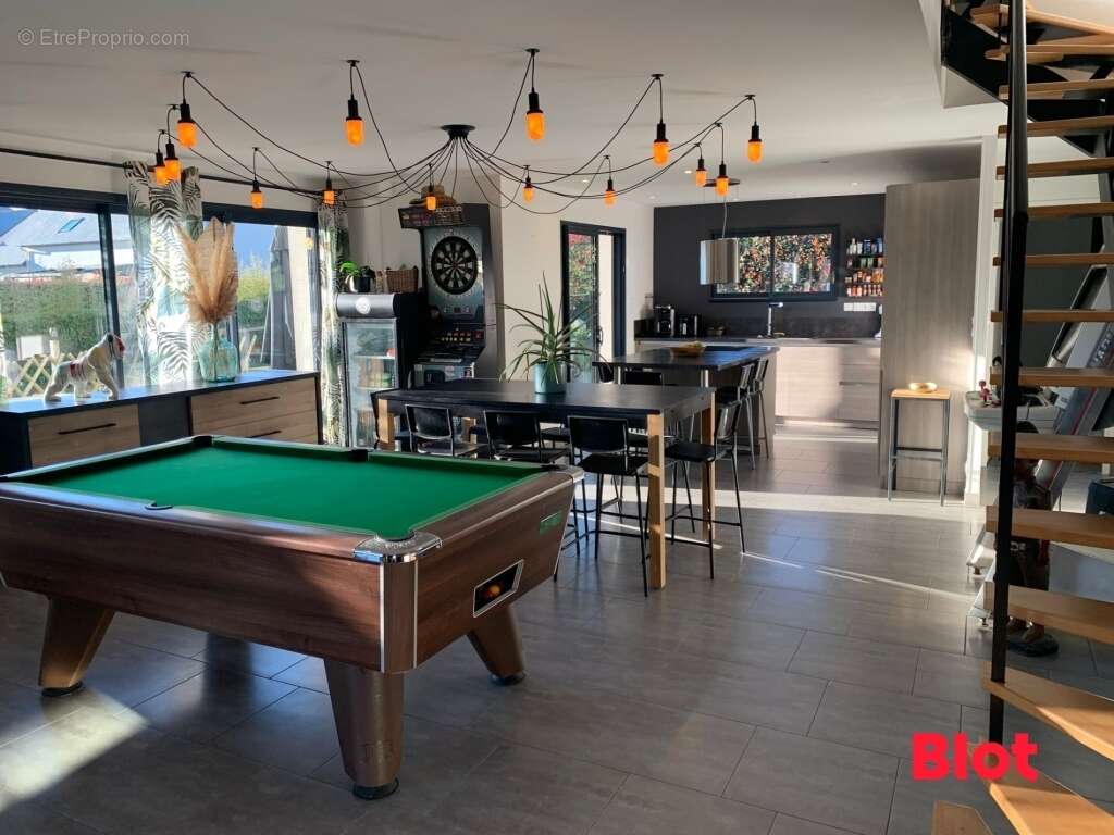 Maison à ARGENTRE-DU-PLESSIS