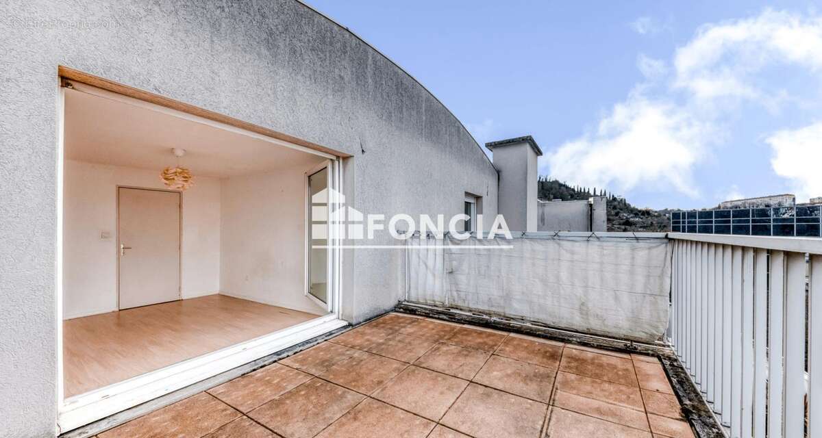 Appartement à LYON-9E