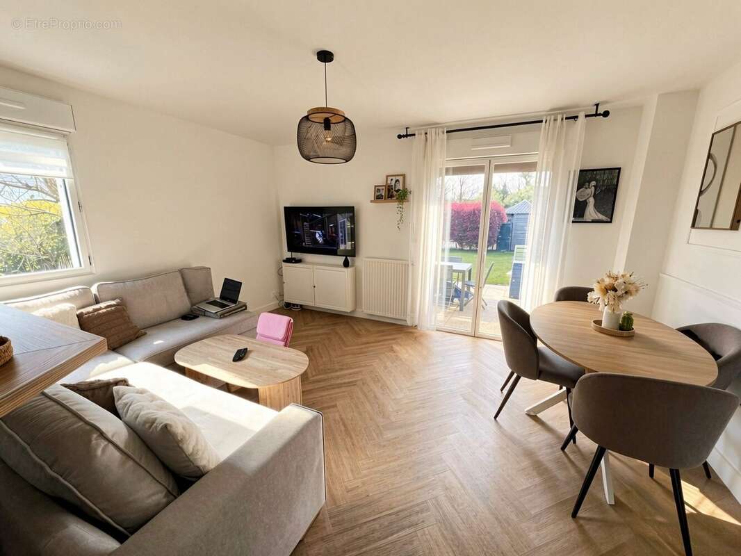 Appartement à CHARTRES-DE-BRETAGNE