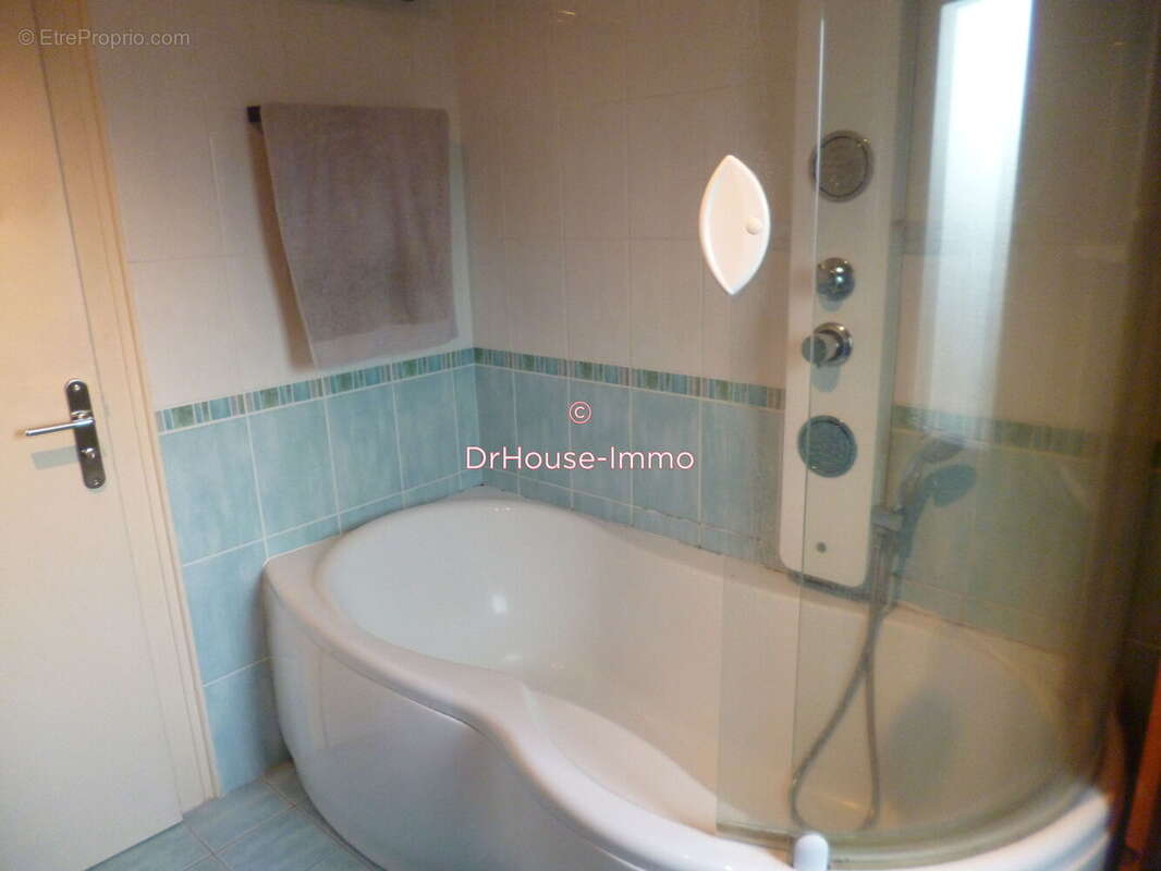 Maison à CASTILLON-LA-BATAILLE