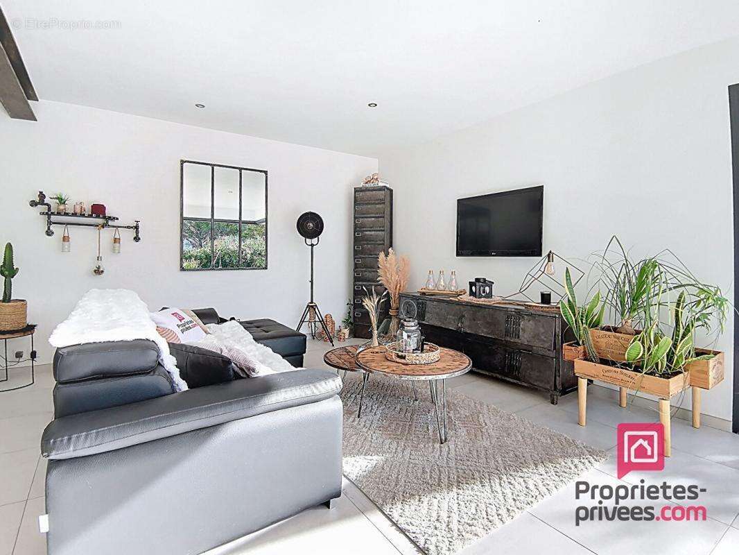 Maison à SAINT-MAXIMIN-LA-SAINTE-BAUME