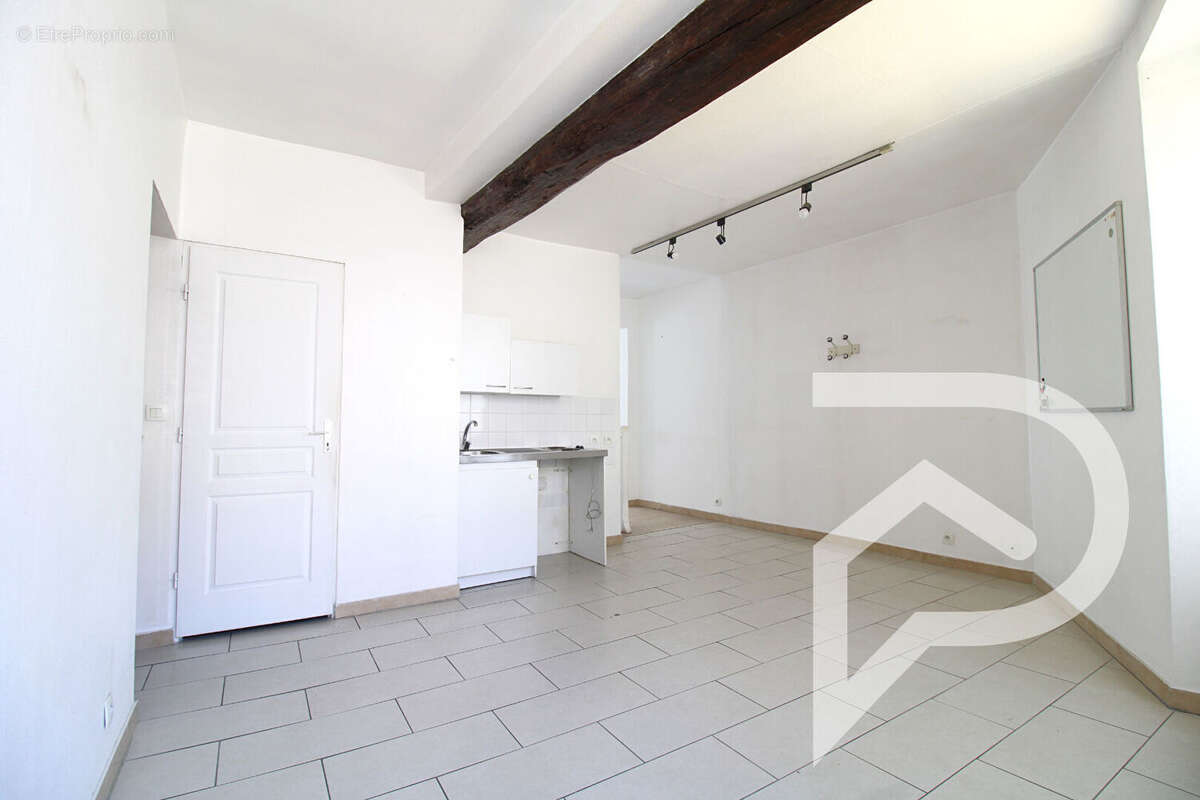 Commerce à PONT-SAINTE-MAXENCE