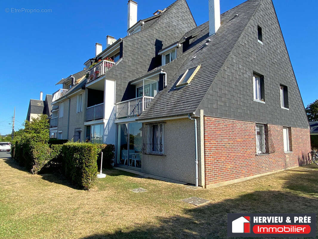 Appartement à LUC-SUR-MER