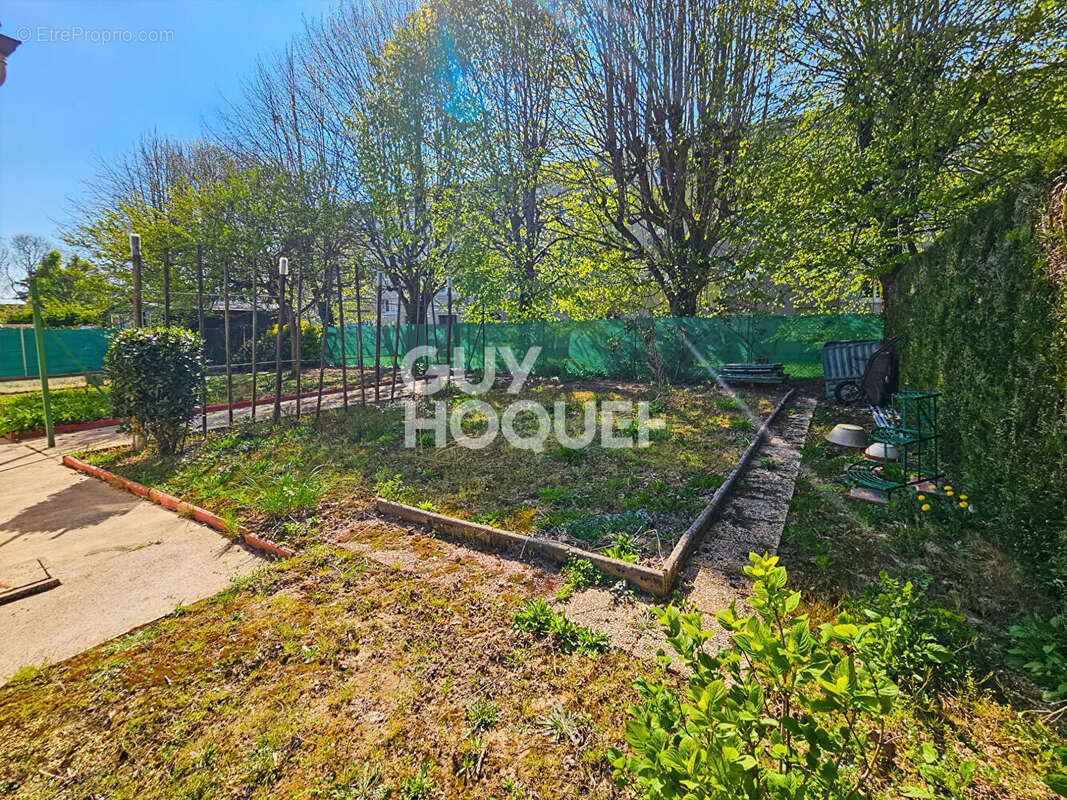 Maison à FONTENAY-TRESIGNY