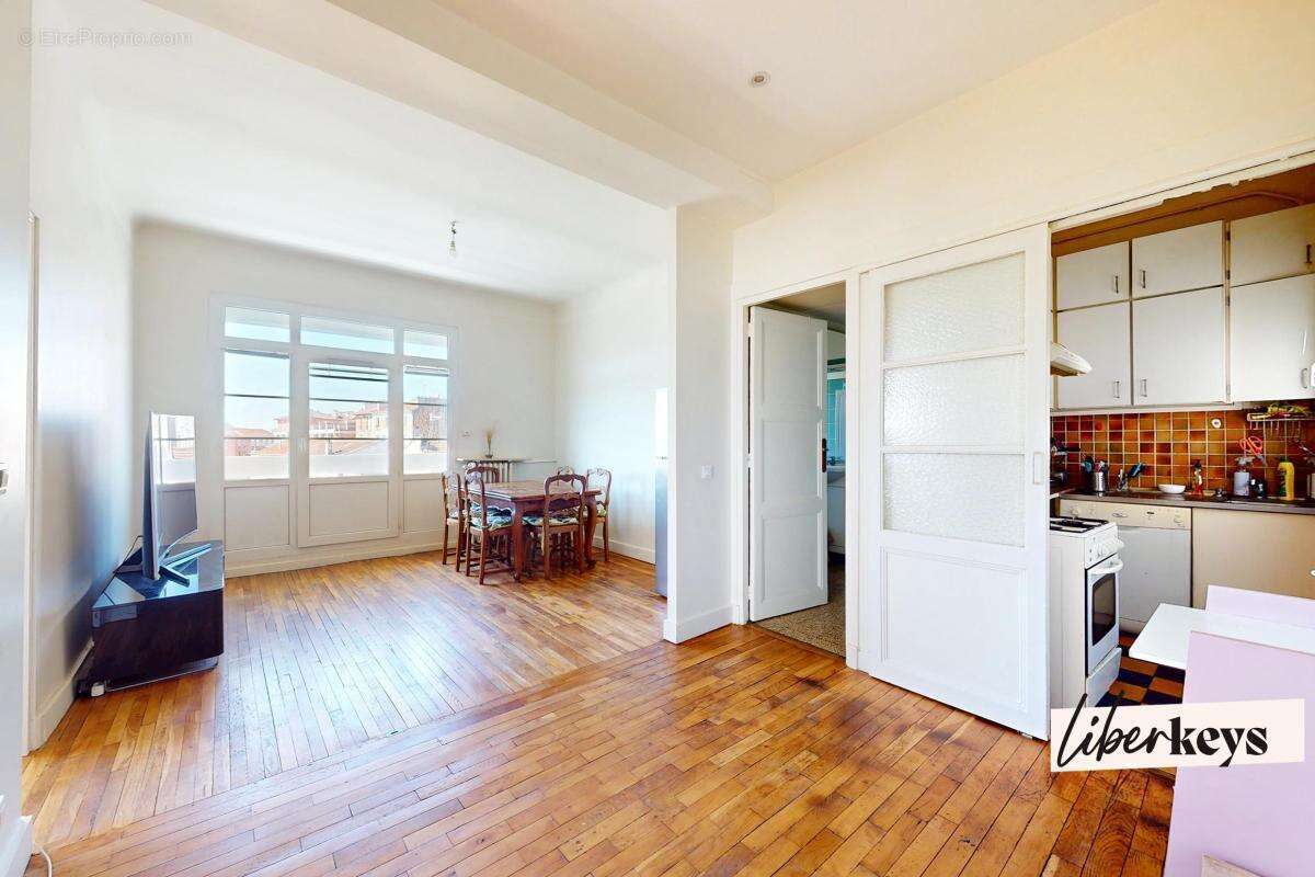 Appartement à MONTROUGE