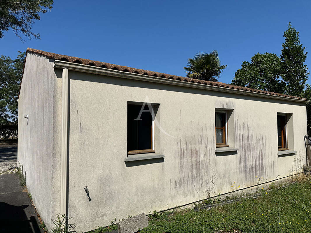 Rochefort - opportunité rare pour profession libérale ou projet d'habitation - photo 9