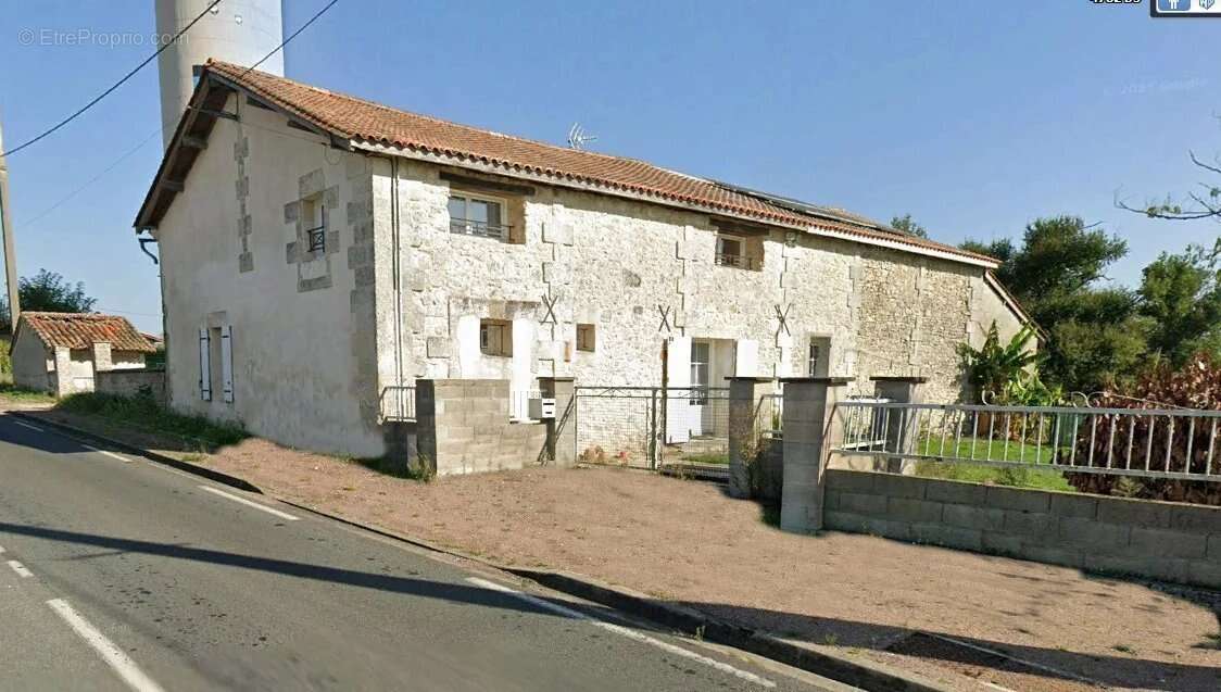 Maison à SAINT-AULAYE