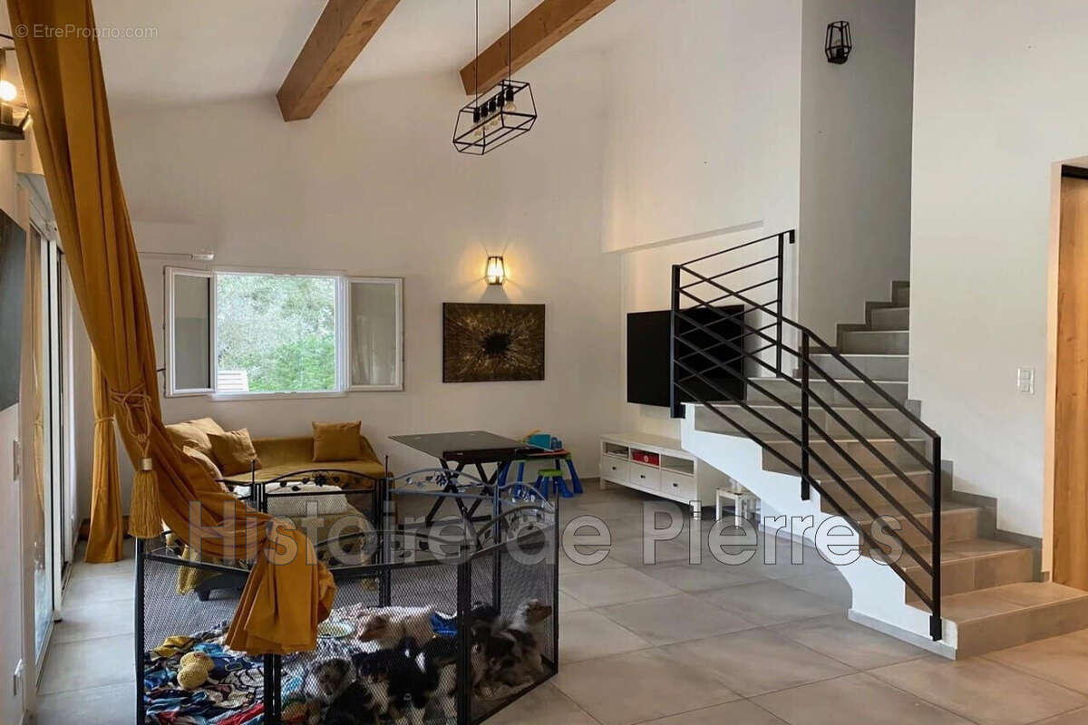 Maison à LA GARDE-FREINET