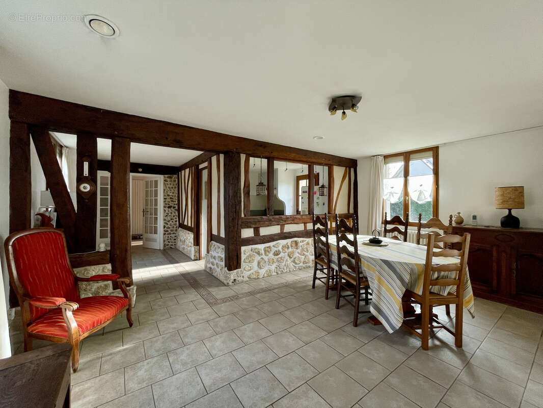 Maison à ARNIERES-SUR-ITON