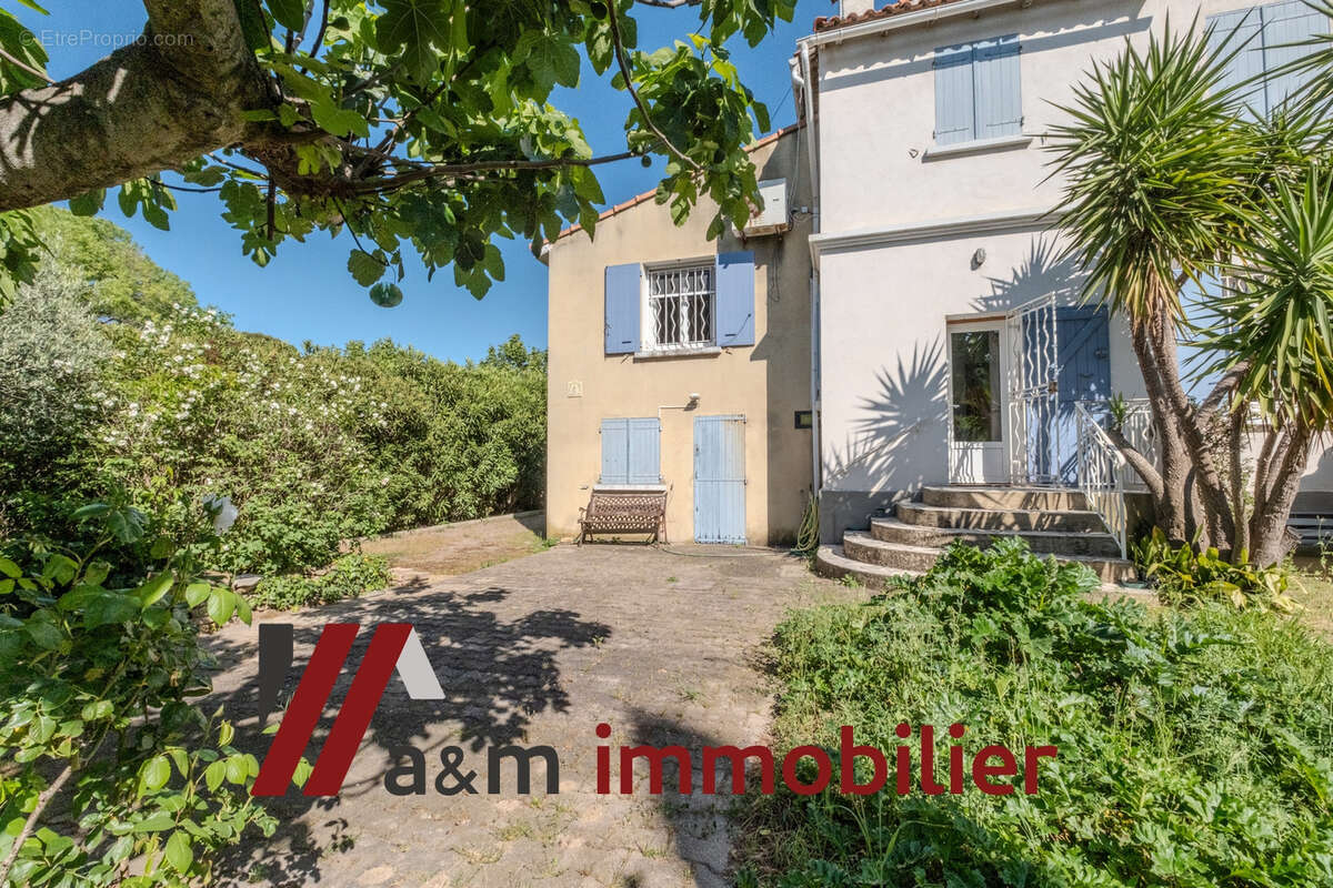 Maison à CHATEAUNEUF-LES-MARTIGUES