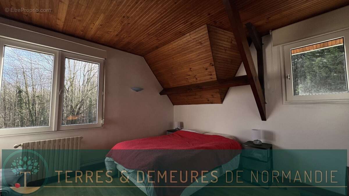 Maison à PONTS-ET-MARAIS