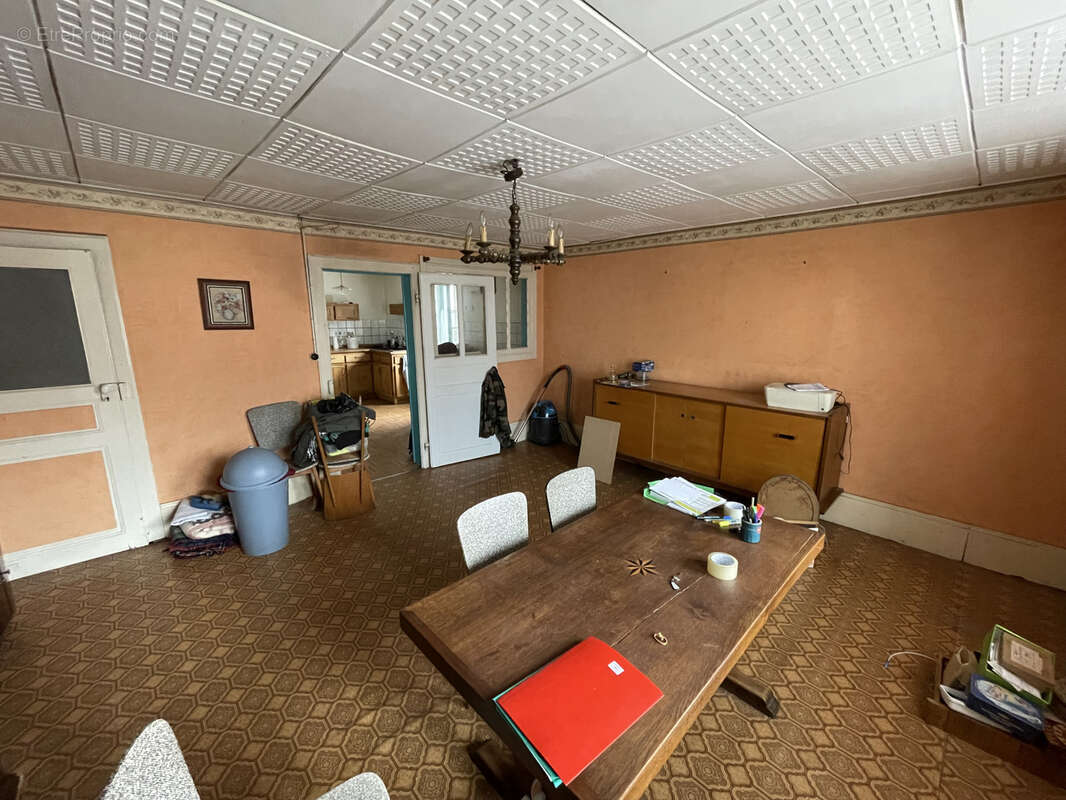 Maison à CHAMPAGNEY