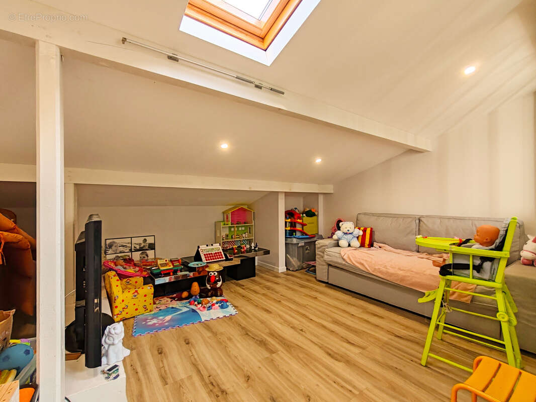 Maison à COLAYRAC-SAINT-CIRQ