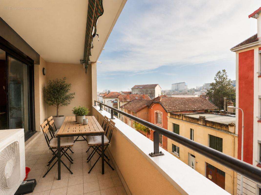 Appartement à LYON-3E