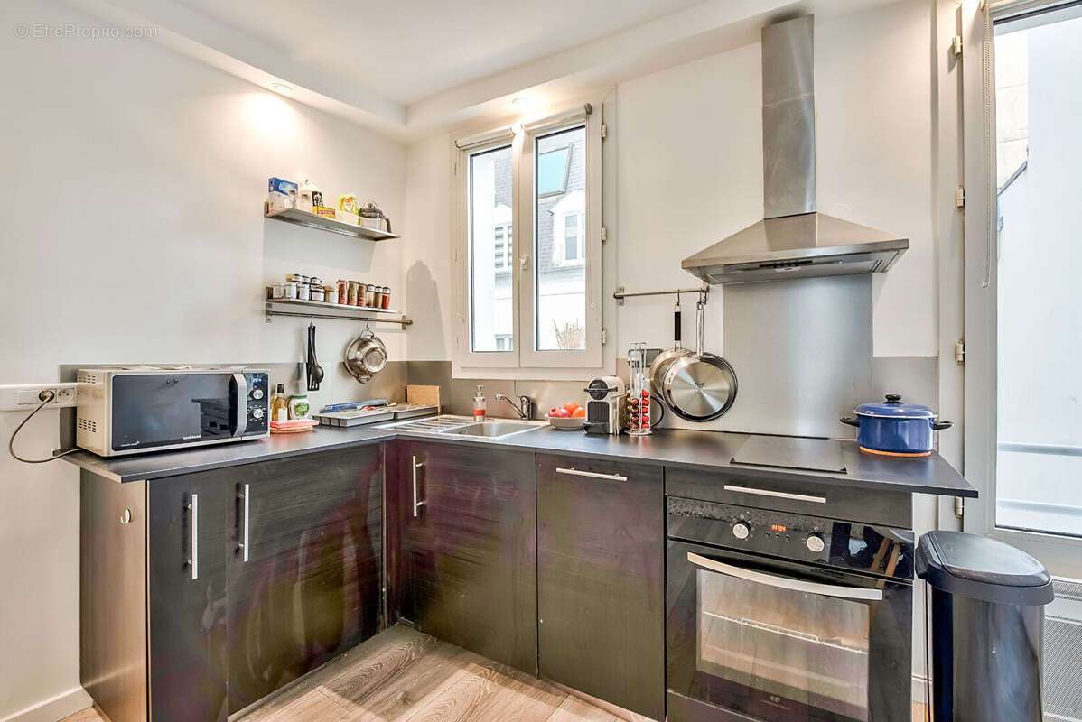 Appartement à PARIS-18E