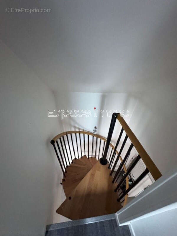 Appartement à SAINT-ETIENNE-DU-ROUVRAY