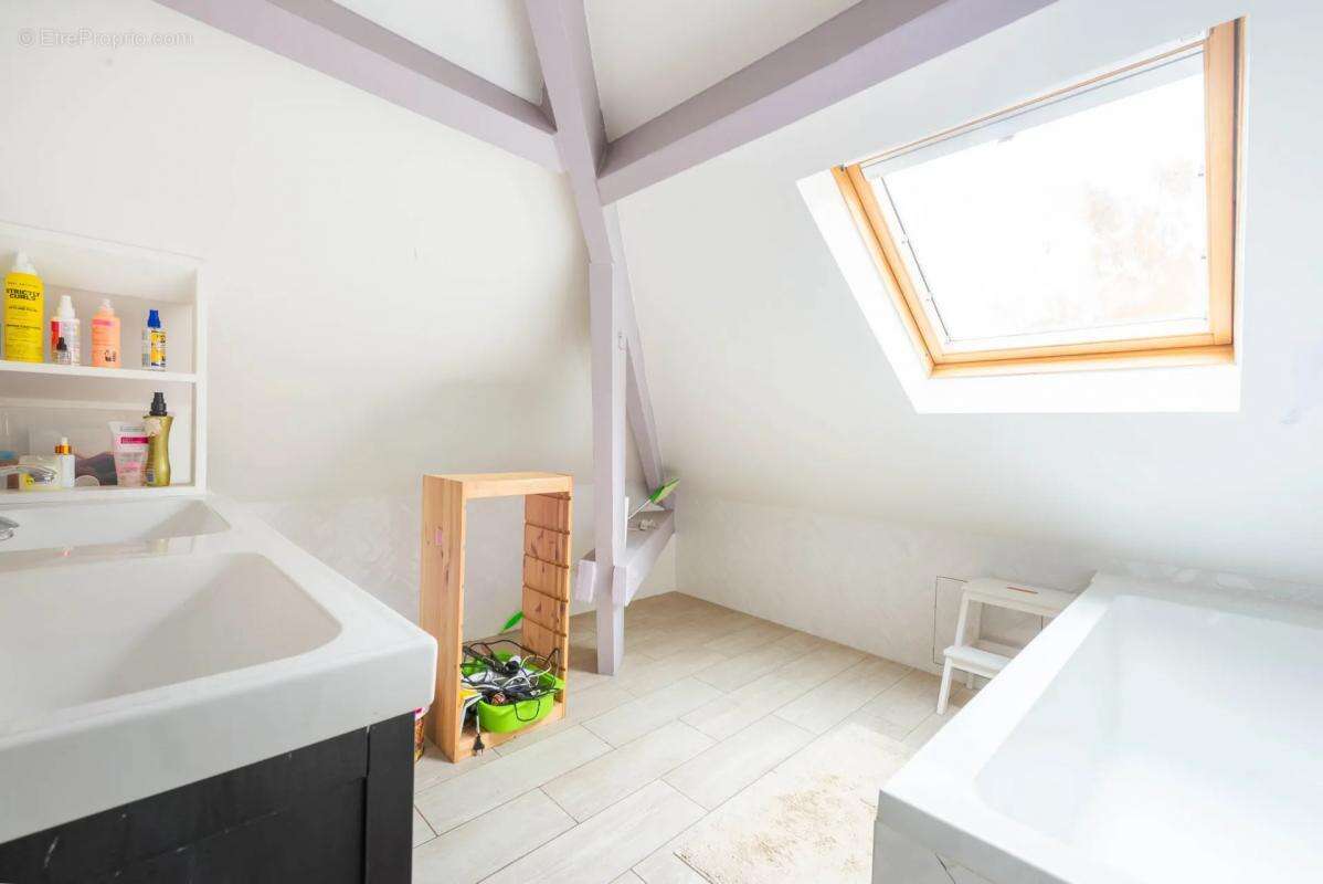 Maison à L&#039;ETANG-LA-VILLE