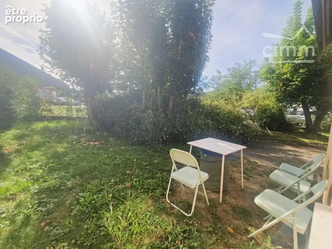 BOURGOIN-JALLIEU – BIEN RARE ! 381,50 m² sur 1 528 m² : maison de fonction 85,50 m² + 6 bureaux + garage – Fort potentiel locati - photo 13