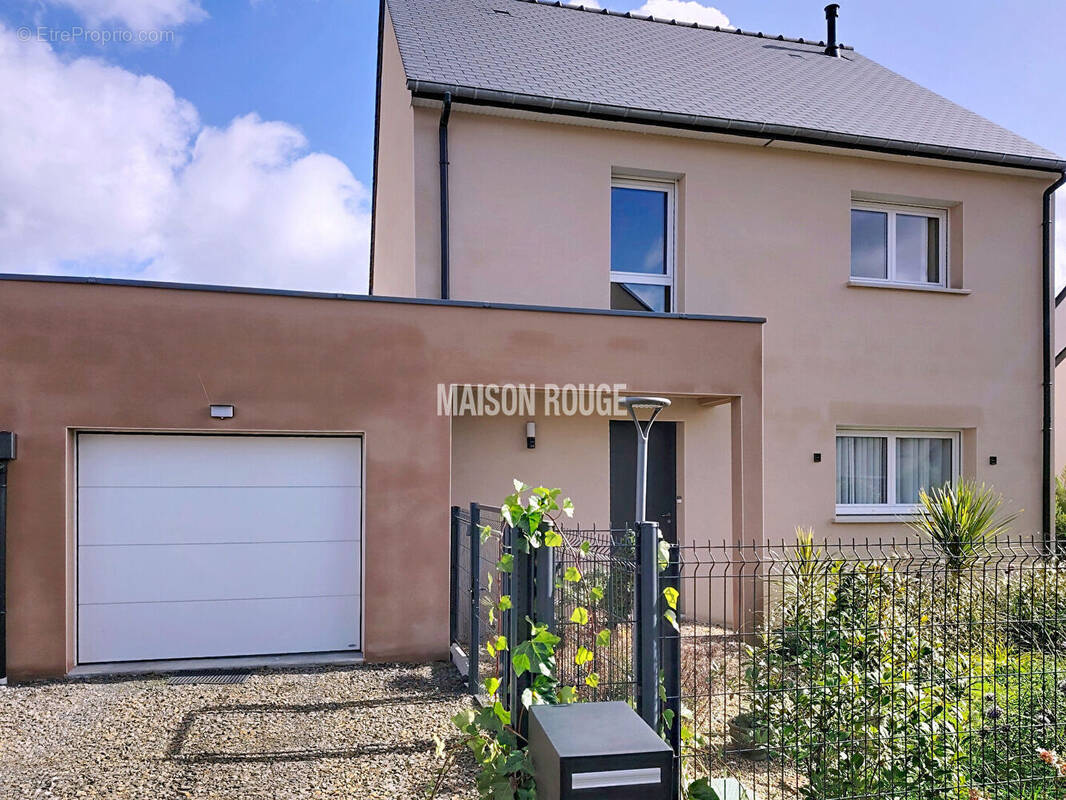 Maison à DINGE
