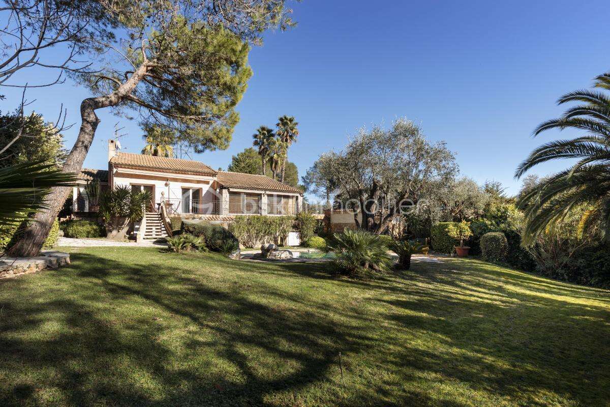 Maison à MOUGINS