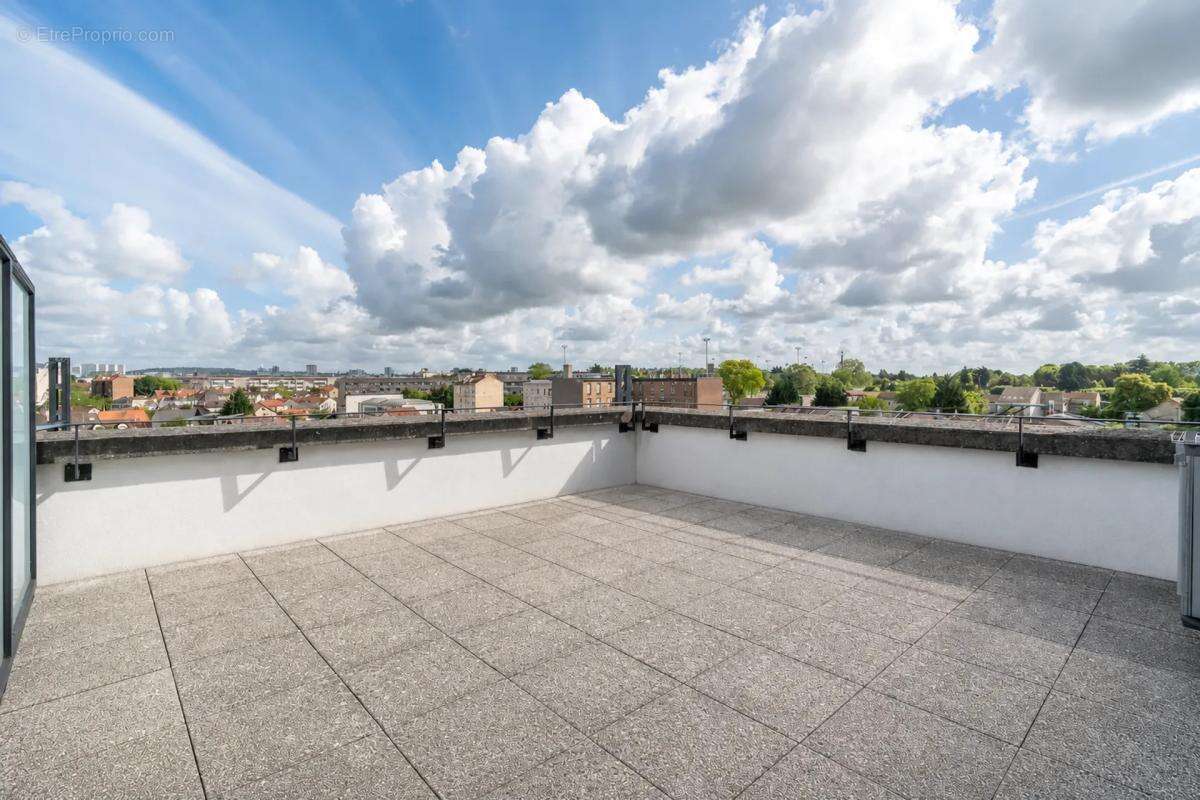Appartement à STAINS