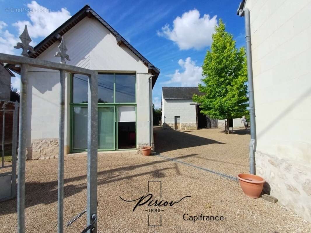 Propriété au charme de l'ancien - comprenant 2 gîtes - dépendances - photo 8
