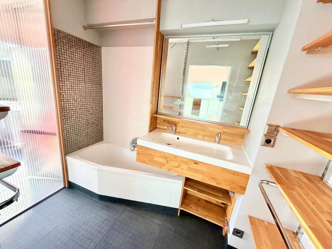 St Julien-en-Genevois RARE Appartement T2 bis en dernier étage de plus de 72 m² utiles... - photo 14