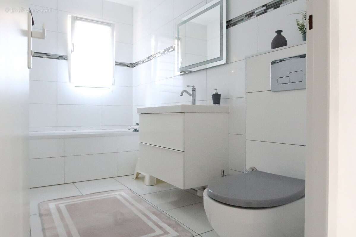 Maison à LA RICAMARIE