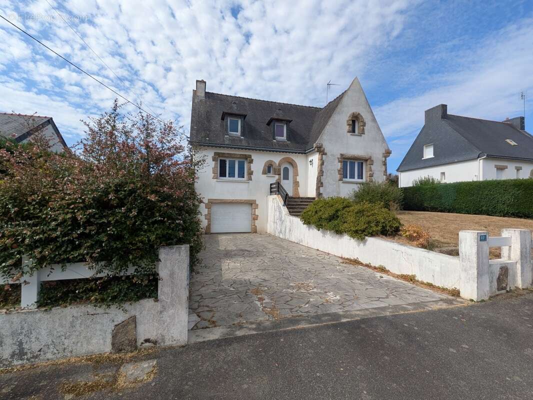 Ploërdut néo bretonne de 123 m² environ 5 pièces avec vie de plain pied parcelle clôturée de 803m² - photo 2