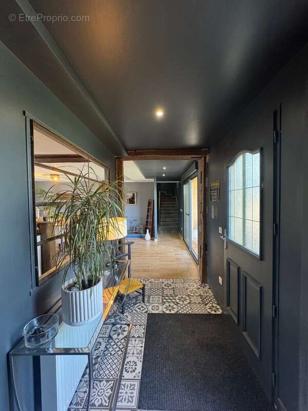 Maison 280 m² à Chatillon-Sur-Chalaronne  - photo 8