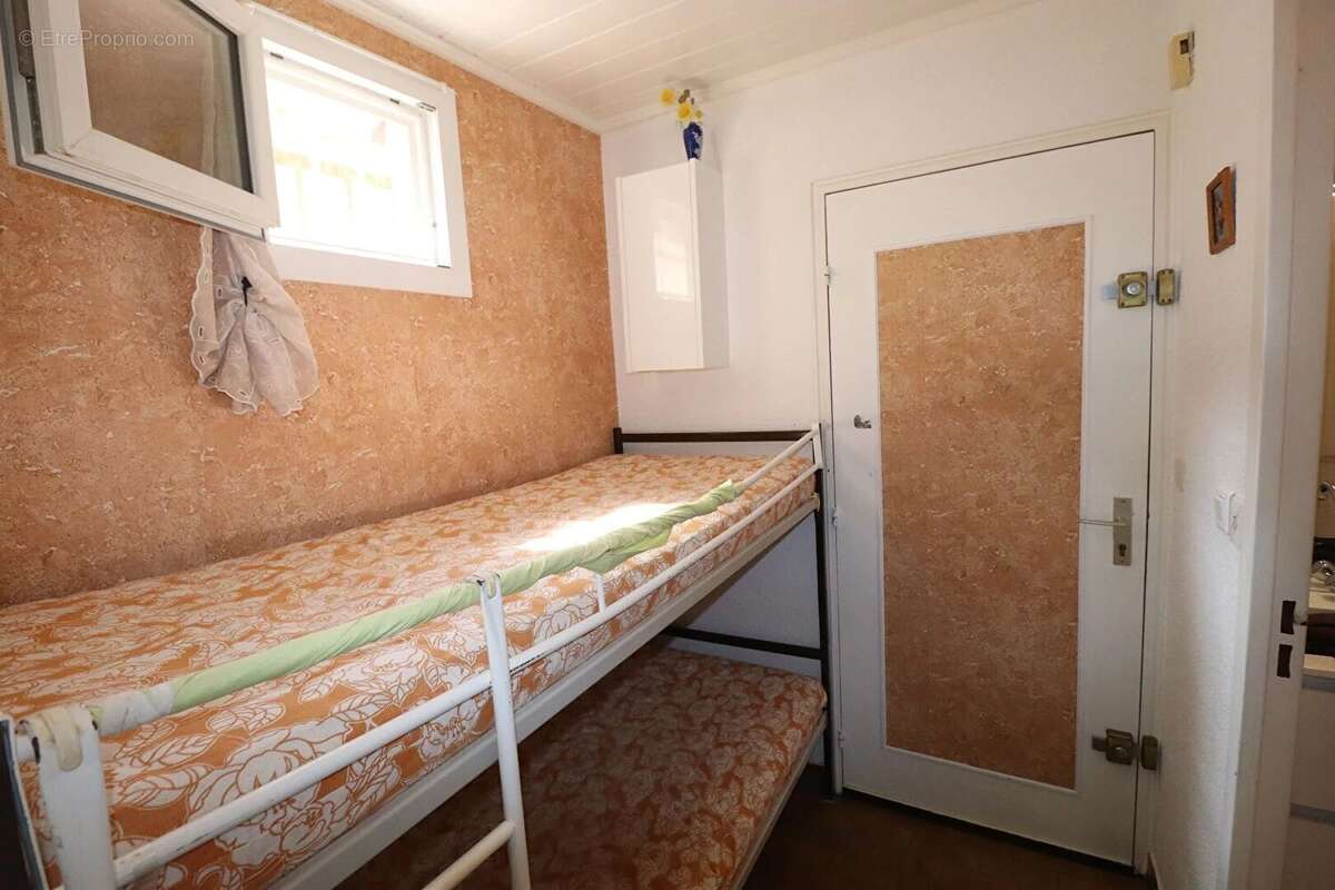 Appartement à SAINT-CYR-SUR-MER