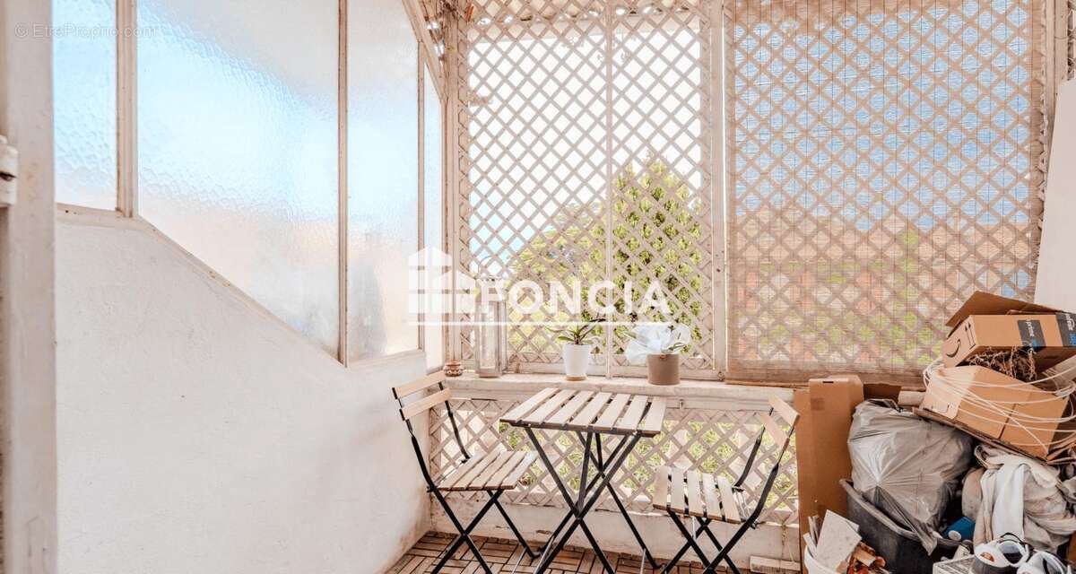 T2 renove avec terrasse - photo 9