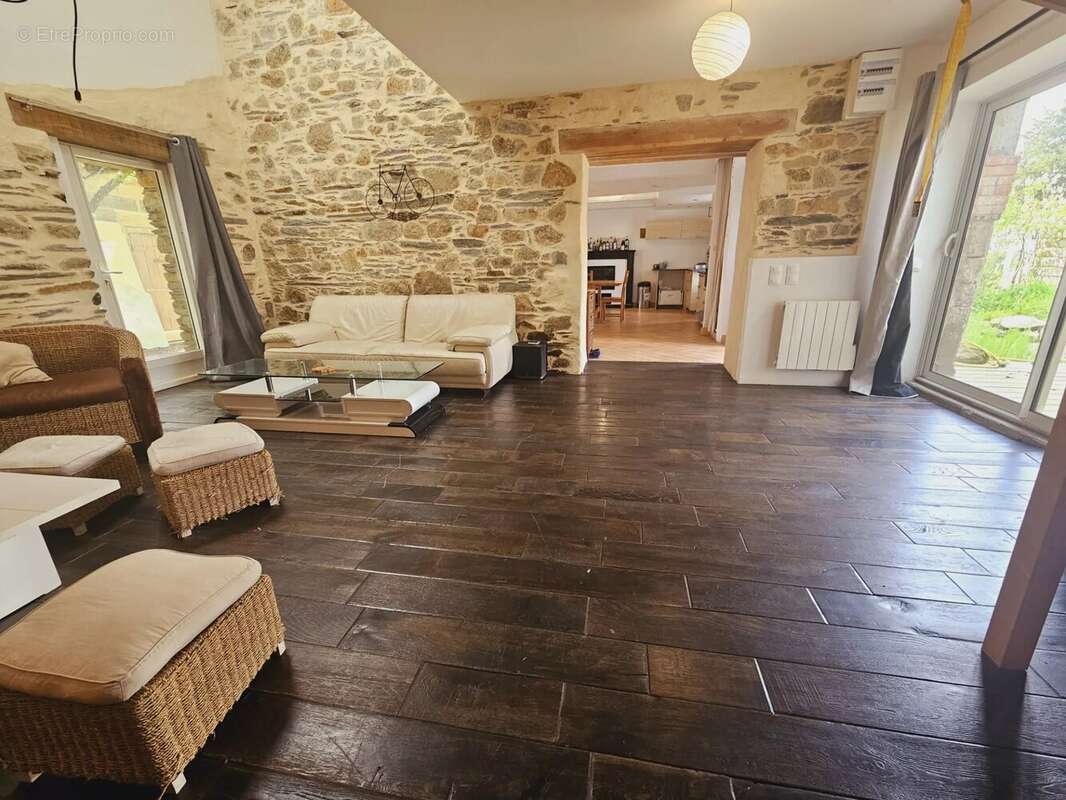 Maison à COMBLESSAC