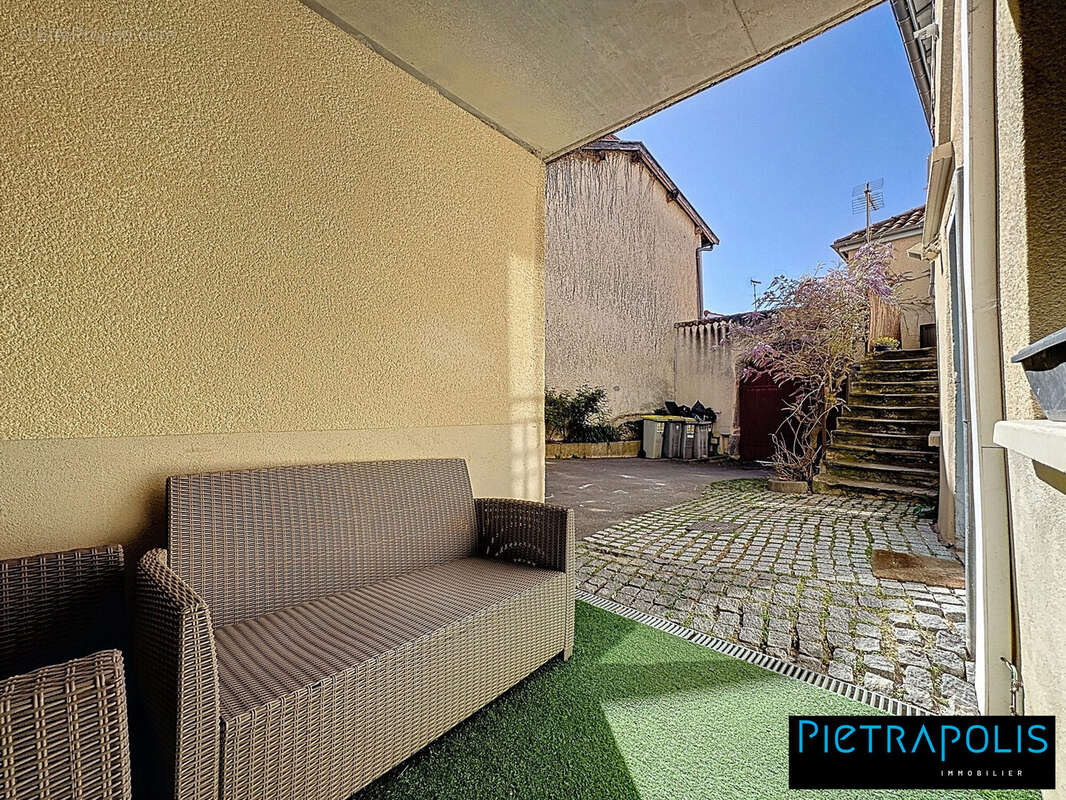 Appartement à CHAPONOST