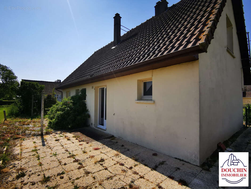 Maison à EMBREVILLE