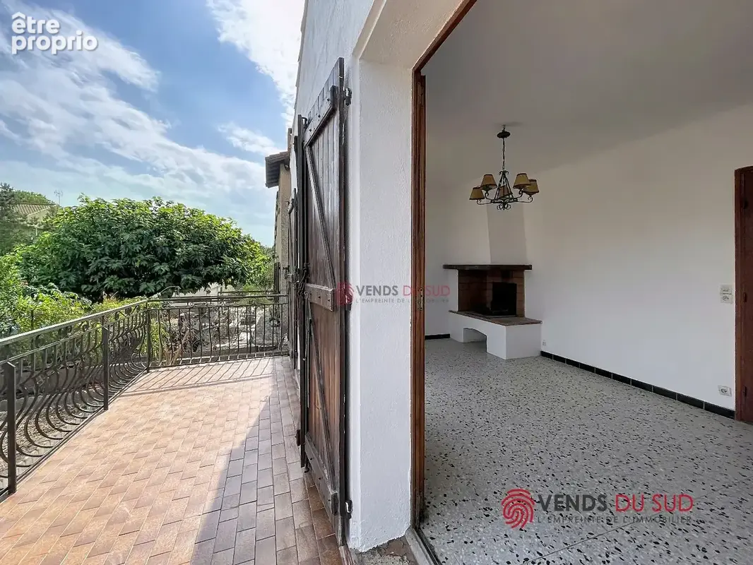 Maison plain pied - deux garages - jardin arbore terrasse - photo 4