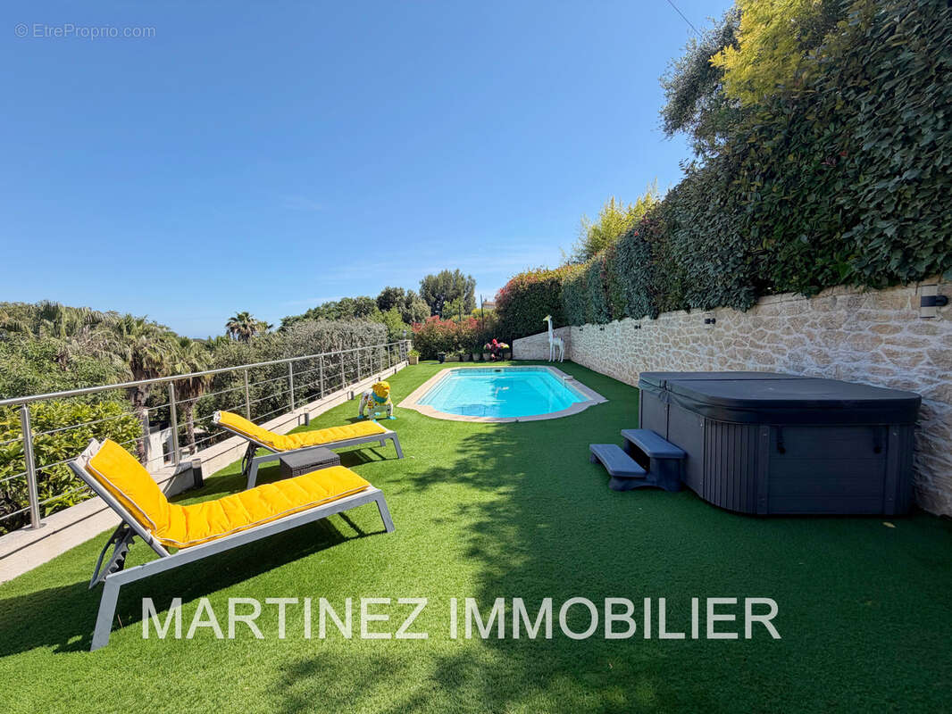Maison à CAGNES-SUR-MER