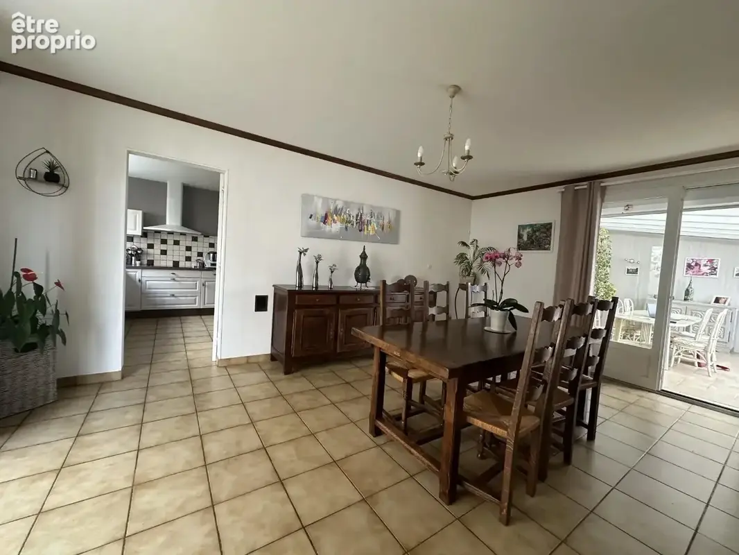 Maison familiale en campagne avec dépendances 218m² - photo 8