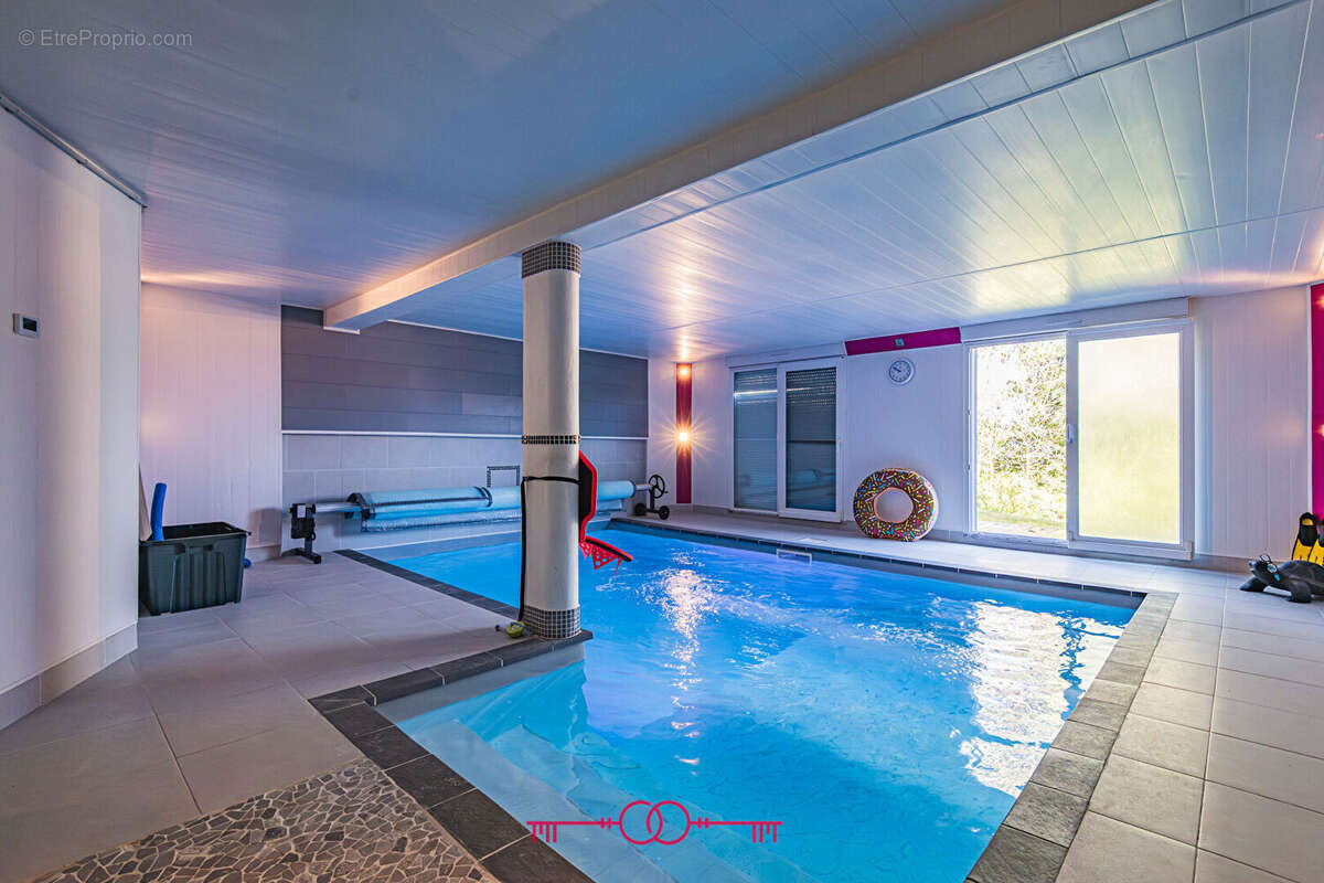 Maison à MAILLY-CHAMPAGNE