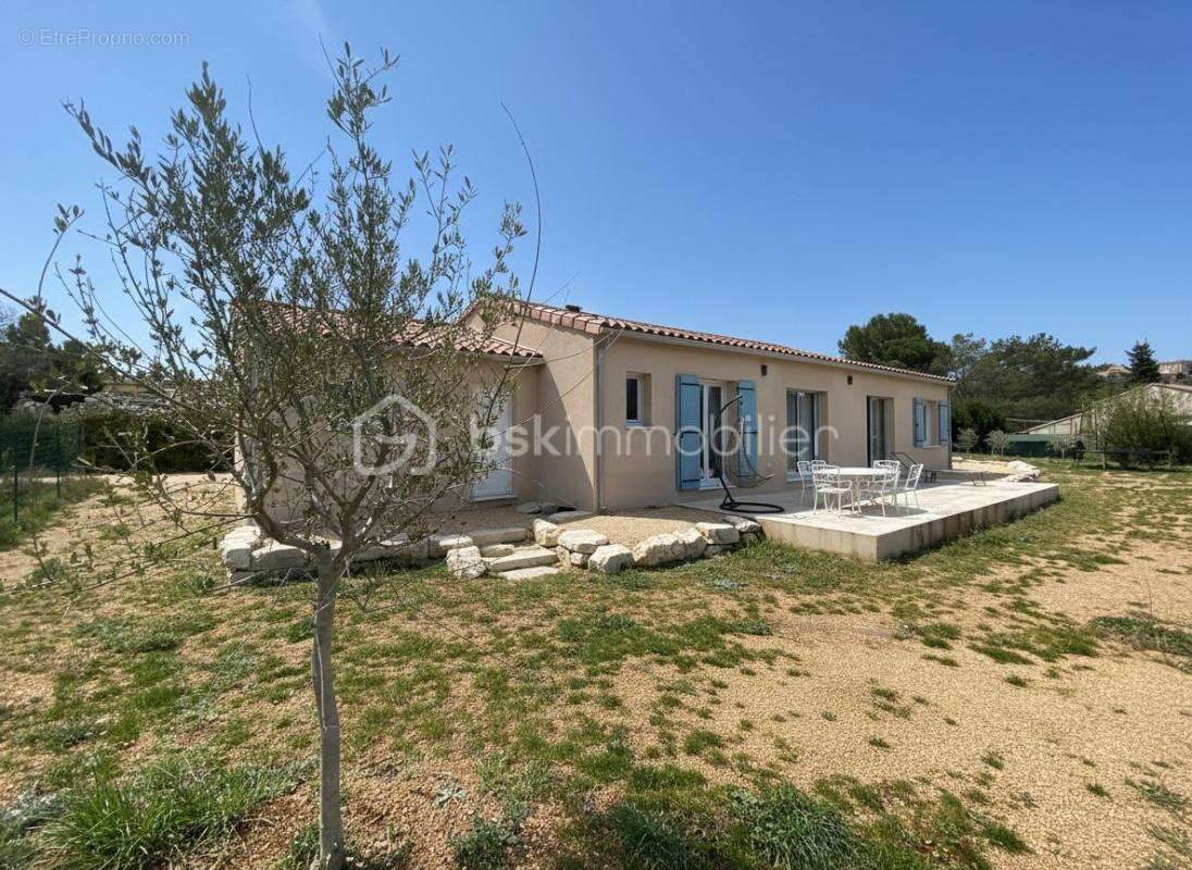 Maison à SAINT-SATURNIN-LES-APT