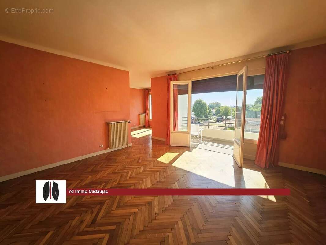 Bordeaux Caudéran – Grand appartement avec garage, cave et double balcon - photo 5