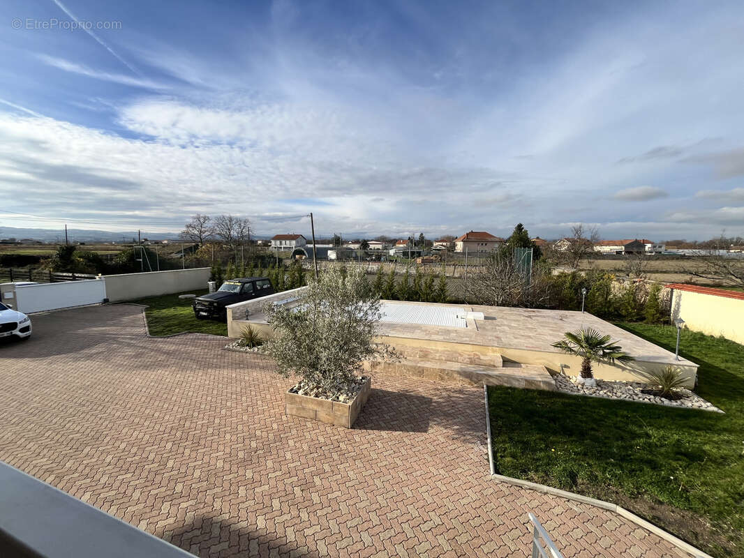 Maison à SAINT-JUST-SAINT-RAMBERT