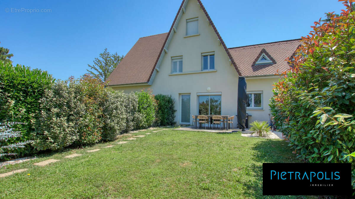 Maison à CHAPONNAY