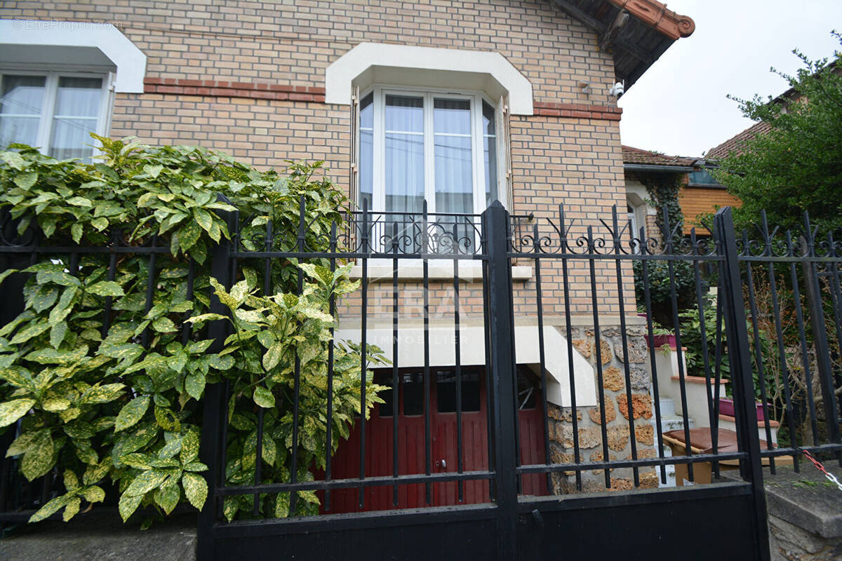Maison à COLOMBES