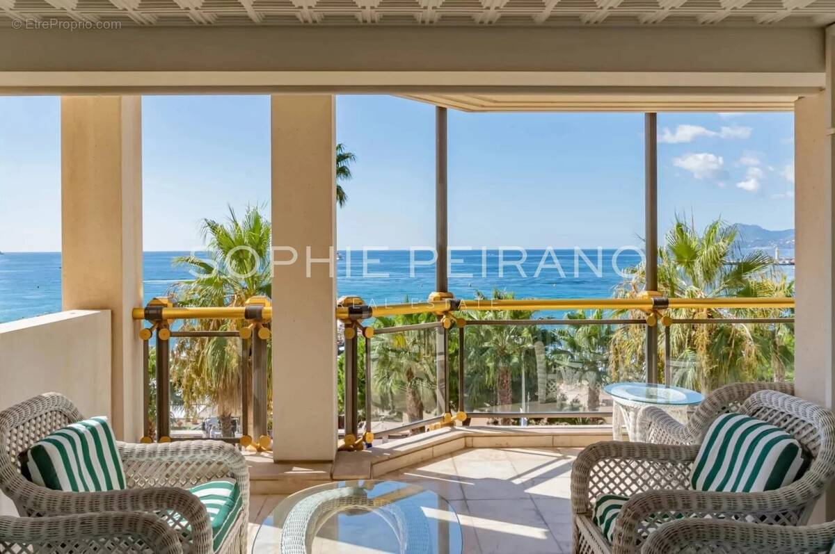 Appartement à CANNES