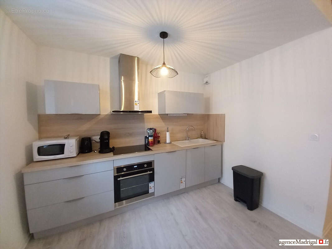 Appartement à RIVES