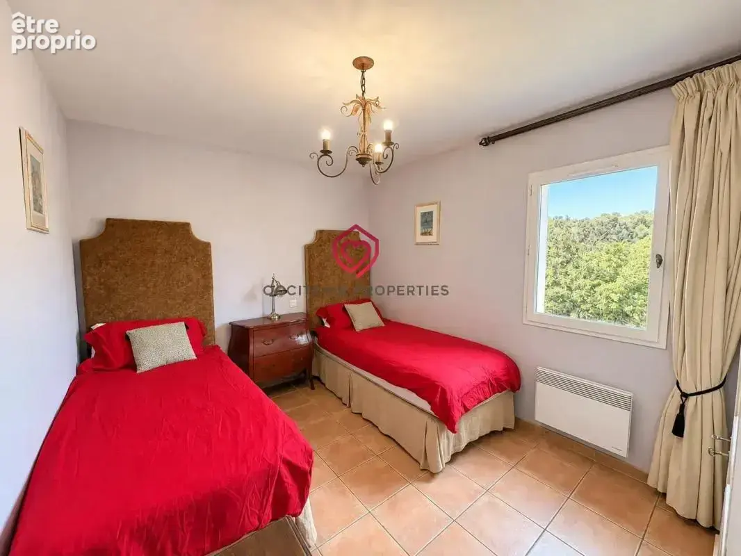 Villa de plain-pied,  piscine chauffée et jardin intimiste - photo 10