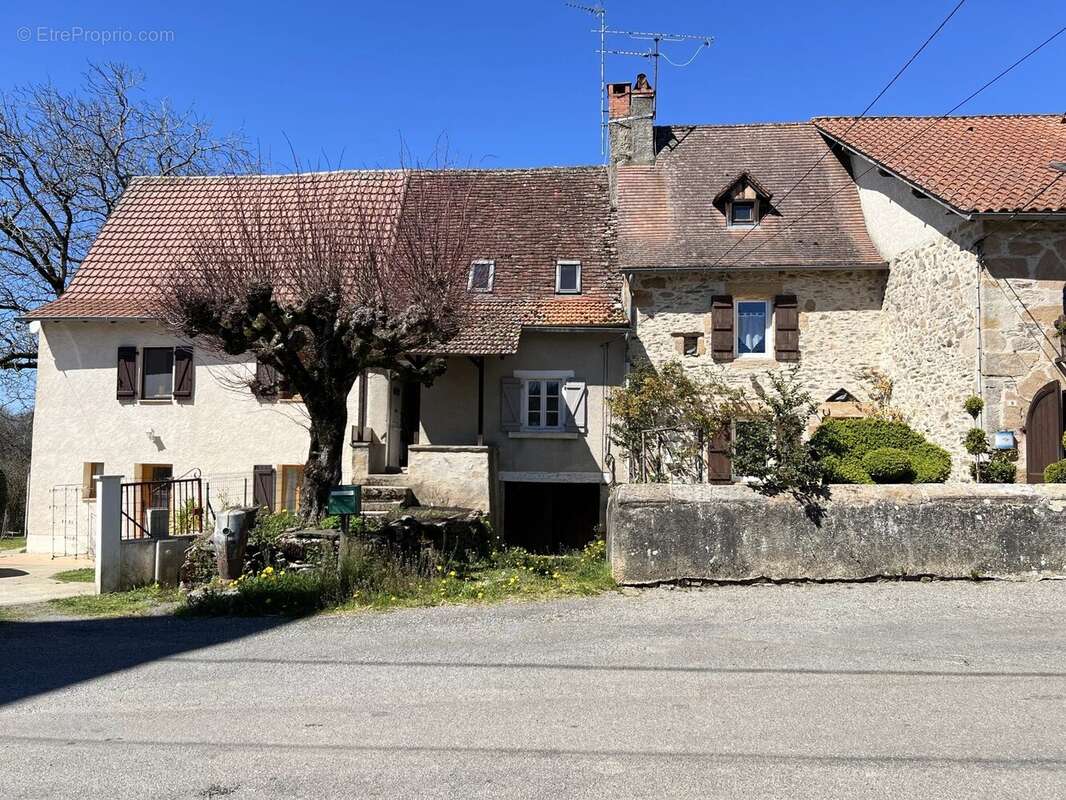 Maison à LACAPELLE-MARIVAL